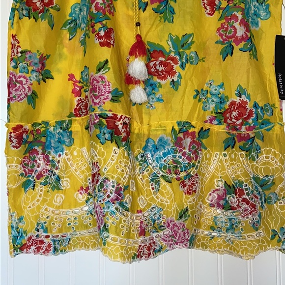 Relativity Yellow Floral Eyelet Peplem Top Medium - Picture 5 of 6